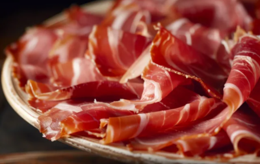 Tipos de presunto: descubra características, sabores e como consumir